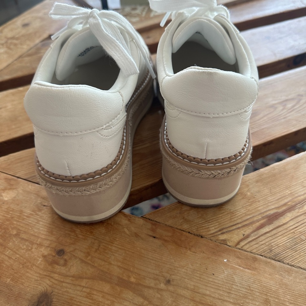 DV by Dolce Vita
Bailey Espadrille Platform
Sneaker - Picture 6 of 6